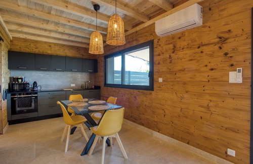 Sarlat-la-Caneda Ski Chalet | Le Pech Eternel: Acacias SPA Lodge