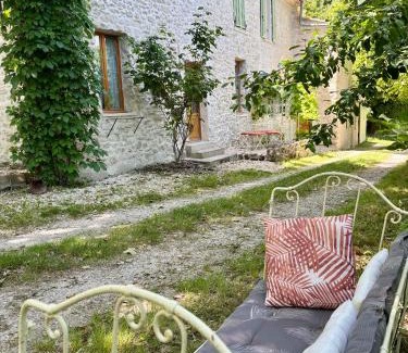 Forcalquier Apartment | le petit chalus grand gite