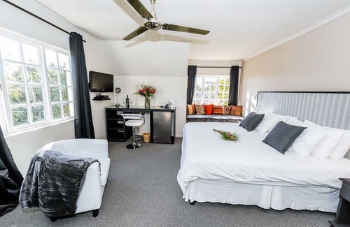 Durbanville House | Le Petit Chateau