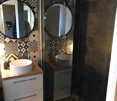 Lebisey Apartment | Le petit chez soi d’ailleurs