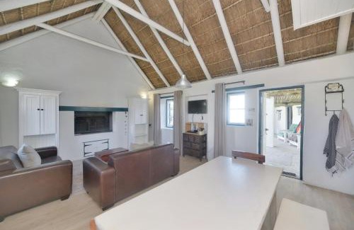 Struisbaai House | Le Petit Cottage In Langezandt Struisbaai