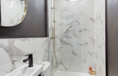 L'Ile-Saint-Denis Apartment | Le petit Paris - coup de coeur
