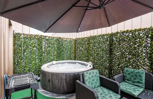 Saint-Denis Apartment | LE PETIT SÉSAME jacuzzi cosy Stade De France 6 personnes Wifi Terrasse Parking privé