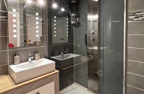 Cote Pavee Apartment | Le Petit Sauveur:studio&parking