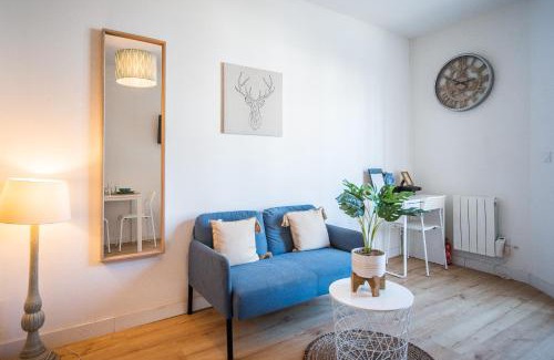 La Fuye-Velpeau Apartment | Le Petit Velpeau - Proche Gare - Netflix