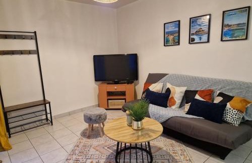 Le Rosais-La Flourie Apartment | Le Phare - Appartement cosy en centre ville