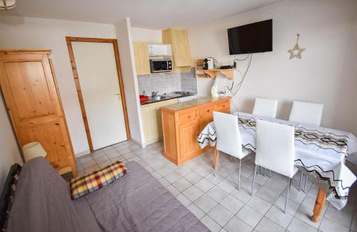 Saint-Jean-dʼAulps Apartment | Le Pied des Pistes A13, Joli Studio tout confort 4 pers, vue vallée imprenable, DRAPS NON COMPRIS