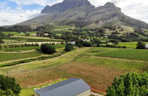 Cape Winelands Cabin | Le Pommier Wine Estate