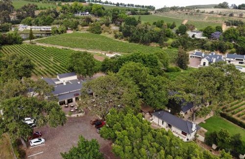 Cape Winelands Cabin | Le Pommier Wine Estate