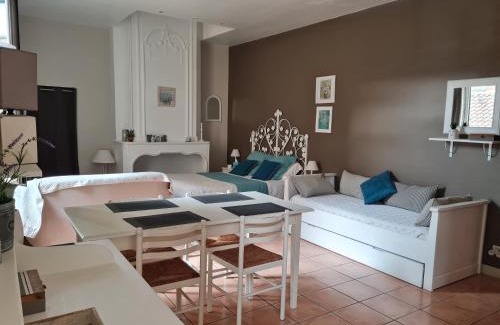 Villeneuve-les-Beziers Apartment | LE PRIEURE - STUDIOS jusqu'à 4 personnes