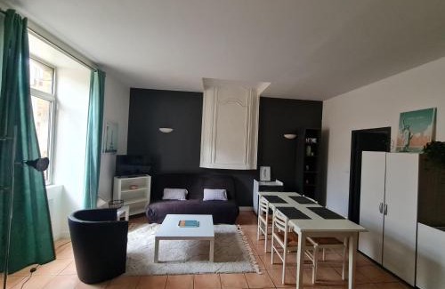 Villeneuve-les-Beziers Apartment | LE PRIEURE - STUDIOS jusqu'à 4 personnes