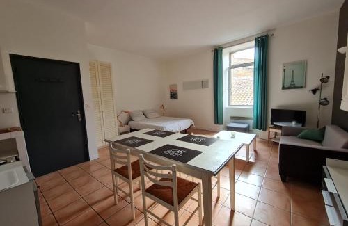 Villeneuve-les-Beziers Apartment | LE PRIEURE - STUDIOS jusqu'à 4 personnes