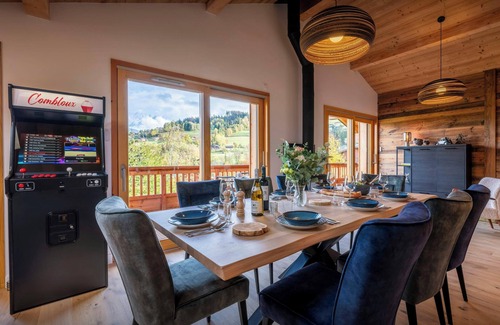 Combloux Apartment | Le Primpiolet - Penthouse for 9 with Mont Blanc view - OVO Network