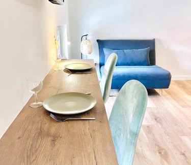 Agen Apartment | LE QUAI 5 - Studio NEUF CALME - CLIM - WiFi - Gare à 200m