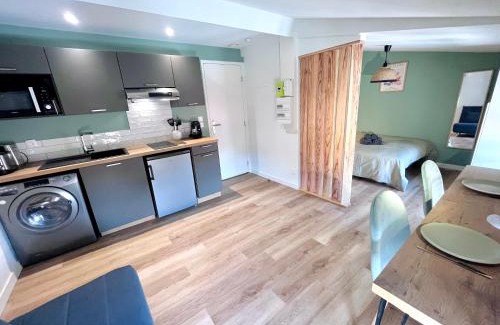 Agen Apartment | LE QUAI 5 - Studio NEUF CALME - CLIM - WiFi - Gare à 200m