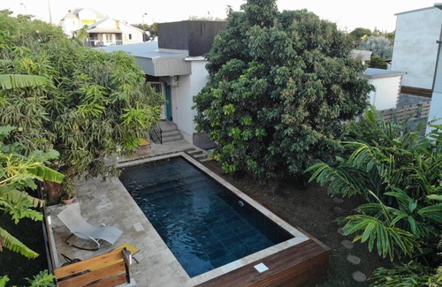 Petite-ÃŽle Bed & Breakfast | le raphael ( chambre piscine)