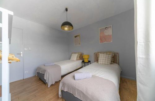 Vichy Apartment | Le Raymond - Appartement proche du centre sportif, des rives de l'Allier et du centre-ville - parking