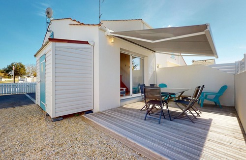 Saint-Gilles-Croix-de-Vie Ski Chalet | Le Repos de la Mer 900 m plage