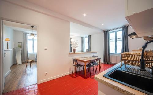 Tournus Apartment | Le refuge citadin