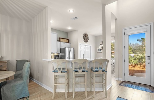 Fort Morgan Cottage | Le Reve Charmant- 2BR/2BA Pet Friendly home!