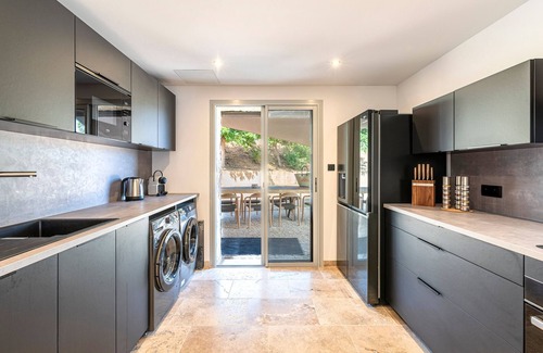 Verghia Apartment | Le Roc - RDC - Splendide Vue Mer