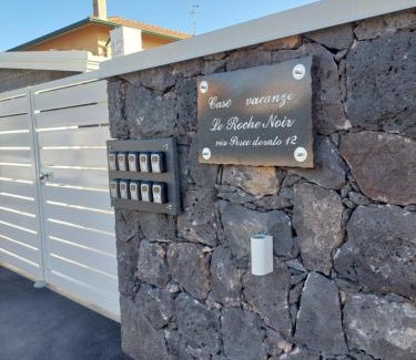 Contrada Pantano d'Arci Apartment | Le Roche Noir Appartamento 11