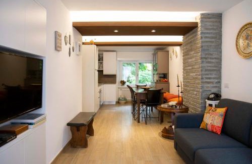 Lesa Apartment | LE RONDINI - Courtyard apartment with balcony & terrace