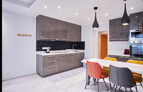 Quartier Exposition-Bajatiere Apartment | Le Royal Princess - Centre-Ville - Climatisation