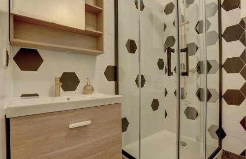 Saint-Louis Apartment | Le Royale Louis 14