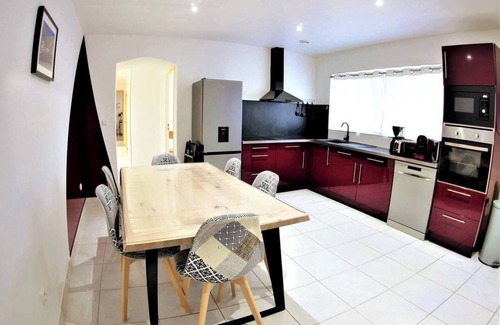 Faubourg Apartment | Le Salséro - Large, cozy apartment rated * * * for 8 people + parking included,