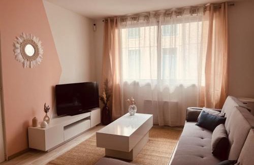 Quartier Administrations Apartment | Le serenity spacious P4 115 m2 parking