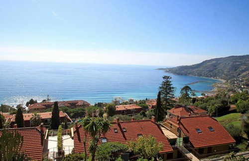 Ospedaletti Apartment | Le Serre 100.2