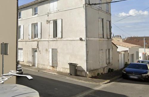 Cognac Apartment | Le Simplicity