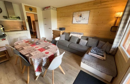 Montalbert Apartment | Le Solaret 1 4-6 person