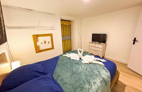 Cronenbourg Est Apartment | Le Souplex - Baignoire Balnéo & Cosy - Accès Tram Proche - Commerces à proximité
