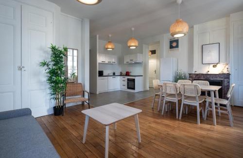 Charpennes - Charmettes Apartment | Le Spacieux , 7 personnes, 6 lits, PARKING, proche LYON PARTDIEU