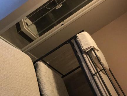Miroir - Batignolles Hotel | Le Sporting