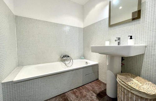 Menton Apartment | Le St Pierre, joli T1 central à 2 minutes des plages