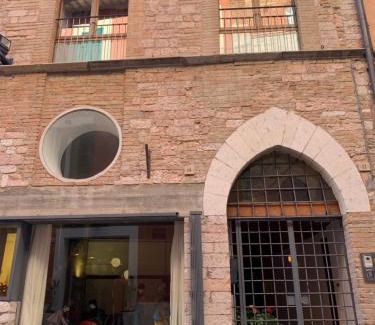 Foligno House | Le stanze di Anna Rita all'Arco Polinori