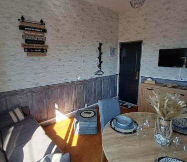 Ault Apartment | Le studio 2 F