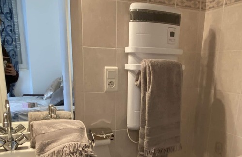 Vic-sur-Cere Apartment | LE STUDIO CENTRE VIC entre le LIORAN et AURILLAC