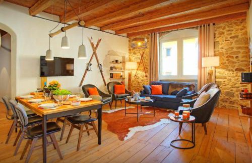 Annecy Old Town Ski Chalet | Le SwansDoors - OVO Network