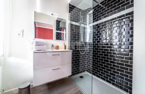 Brive-la-Gaillarde Apartment | Le Temps Éternel - 1 chambre