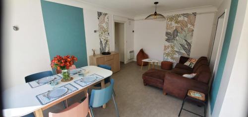 Fouesnant Apartment | Le Transat, à 5 min de la superbe plage du Cap-Coz à Fouesnant, proche des commerces
