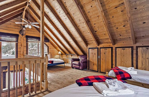 L'Ange-Gardien Ski Chalet | Le Trappeur ✦ Nature Immersion ☼