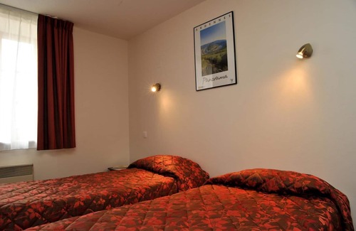 Launois-sur-Vence Hotel | Le Val de Vence