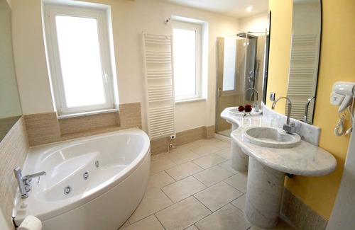 Sarzana House | Le Village Sarzana