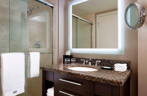 International District Hotel | Le Westin Montréal