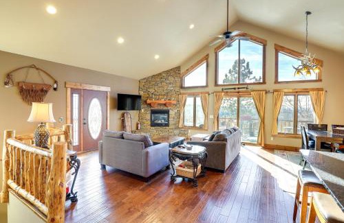 Lead House | Lead Cabin Rental with Private Hot Tub and Game Room!