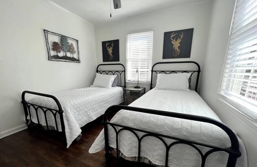 Thompson's Station House | Lead Me Home - Johnson - Retreat